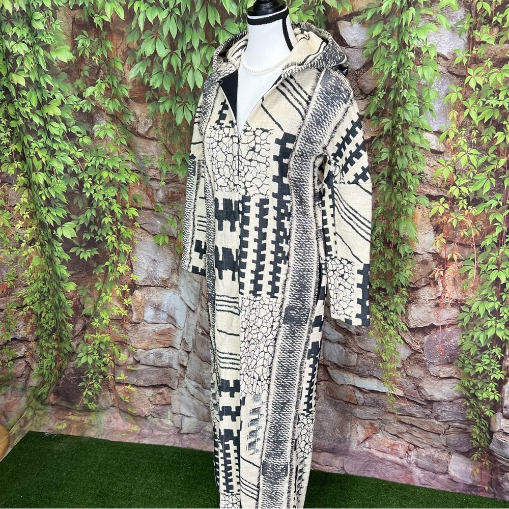 RARE MARIA CORNEJO FOR BARNEYS Cream and Black Aztec Print Long Line Cardigan, 0 - Picture 7 of 15